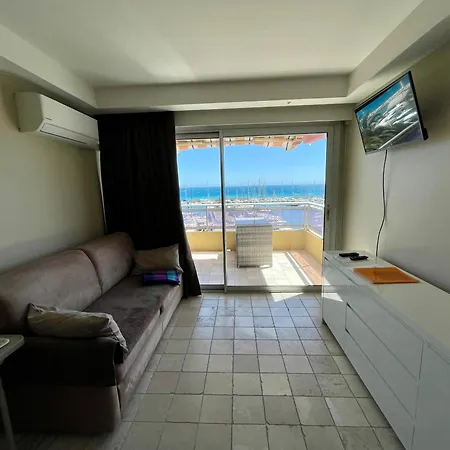Superbe En Bord De Mer, Pres Du Centre Et Des Plages Apartment *